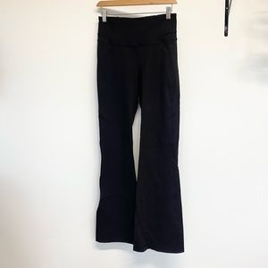 lululemon yoga pants